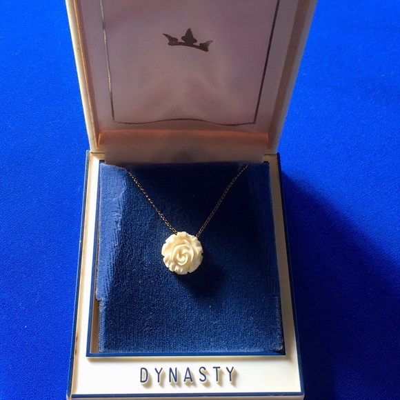 Alsten USA Jewelry - ANTIQUE WHITE IVORY CARVED ROSE 18” NECKLACE